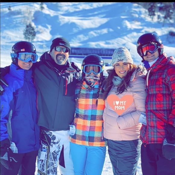 Meet your Posher, Ali - Picture 9 of 15